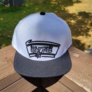 Mitchell & Ness White San Antonio Spurs Snapback Hat